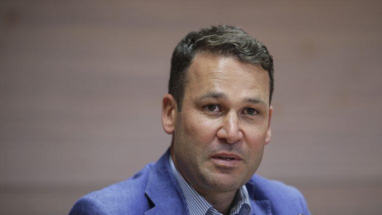 Primarul pericol public: Robert Negoiță a construit drumuri peste magistralele de gaz. „În caz de explozie, nu mai rămâne nimic”