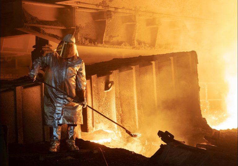 Perchezitii la conducerea combinatului Liberty Galati: acuzatii de evaziune fiscala si delapidare de 300 milioane de euro