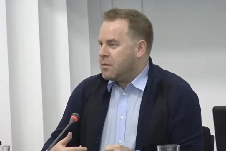 Judecătorul care a respins arestările în dosarul Nordis și l-a achitat pe Bănicioiu se pensionează la 48 de ani. Alți 21 de magistrați ies din sistem