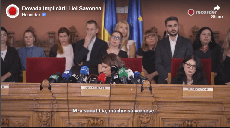 Episod tensionat la Curtea de Apel București. Vicepreședinta a ieșit brusc din conferință spunând „Mă sună Lia”, apoi a revenit cu un răspuns aparent dictat. Ce explică ulterior Lia Savonea