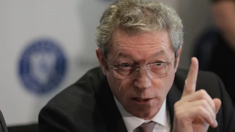 Noi privilegii pentru conducerea spitalelor de stat? Comisia de Sănătate condusă de Adrian Streinu-Cercel propune salarii mai mari și mai multe zile libere pentru manageri