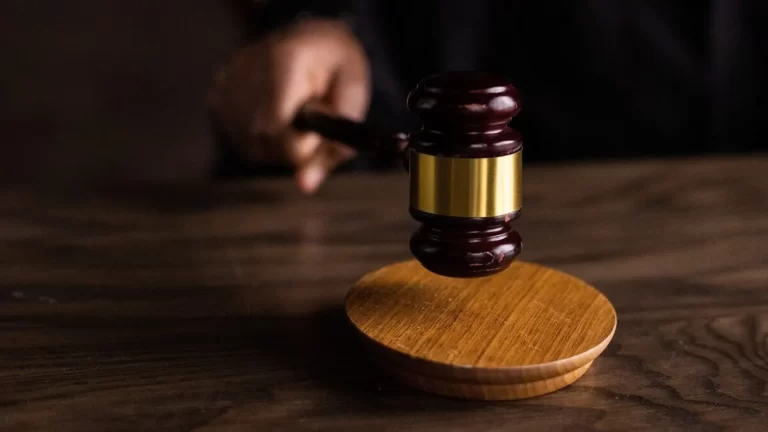 Ciudatul caz al judecătorului Vasilică Pralea: achitări definitive, pensionare rapidă și o angajare controversată în învățământ