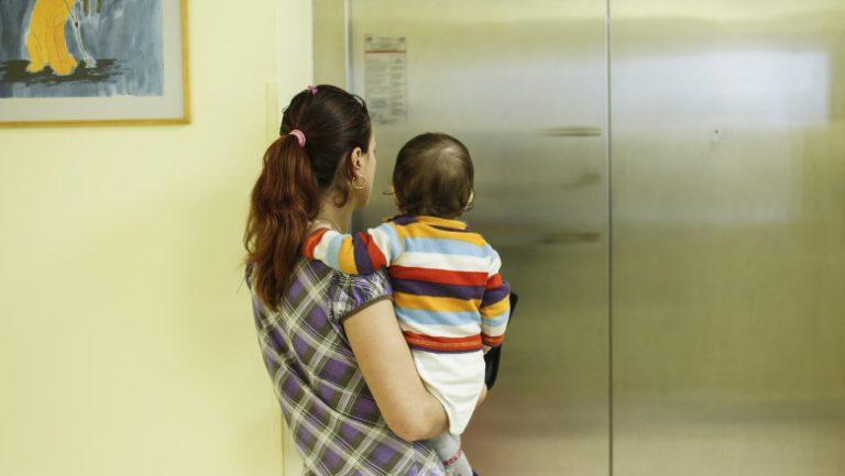 Legea „Lift pentru viață” a fost promulgată. Program național pentru instalarea de lifturi în blocurile vechi