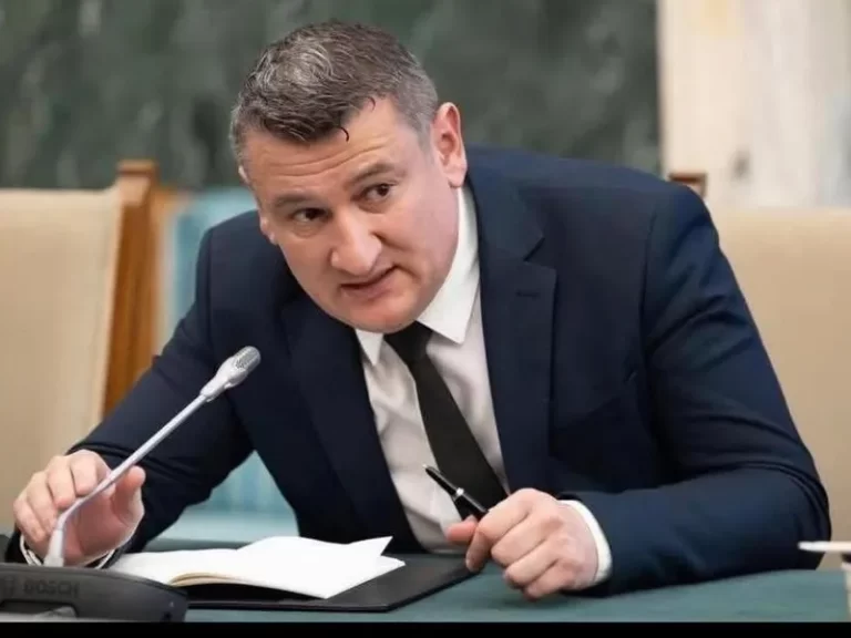 Hackerii au blocat ANCPI. Firmele familiei șefului Cadastrului, 233 de contracte publice de peste 11,6 milioane lei