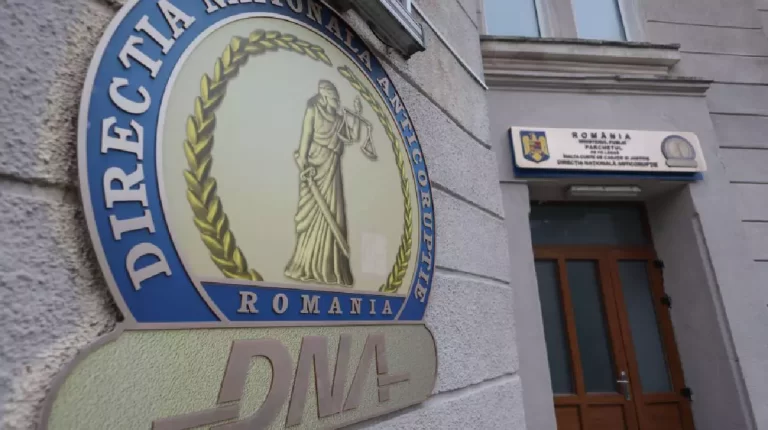 Scandal la Facultatea de Medicină a Universității Ovidius din Constanța: DNA anchetează o presupusă rețea de mită pentru promovarea examenelor. Sumele ar fi ajuns până la 2.500 de euro pentru un singur examen