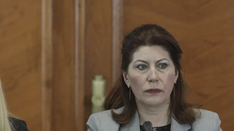 Scandalul primelor pentru profesori: Curtea de Conturi a respins sesizarea penală privind raportarea unor sume de peste un miliard de lei ca fonduri europene. Ce au constatat auditorii despre mecanismul financiar creat la MIPE